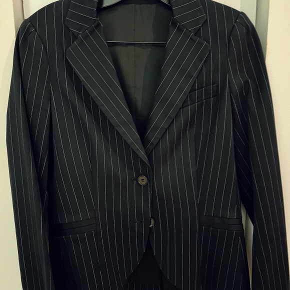Theory Pinstripe Jacket in Cotton - Picture 2 of 4